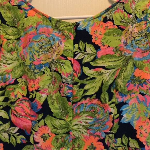 short lime green floral romper with zipper on back - Picture 4 of 6